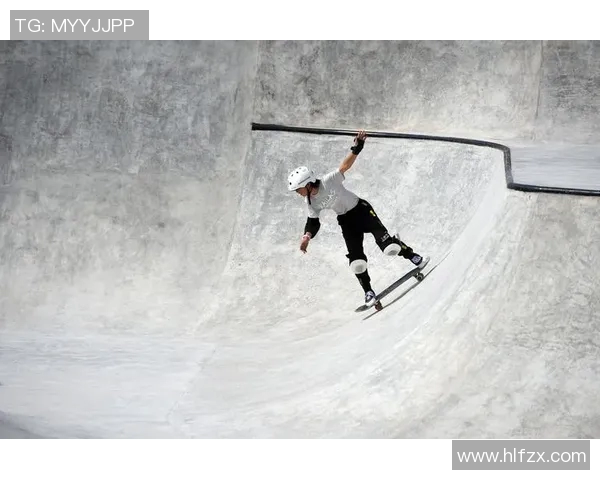 滑板战术解析成都滑板队的包夹体系与战术运用探讨