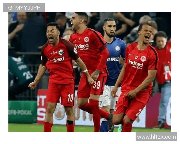 利华古逊与多特蒙德的激烈对决揭示了德甲新赛季的竞争格局与球队实力对比 利华古逊与多特蒙德的激烈对决揭示了德甲新赛季的竞争格局与球队实力对比