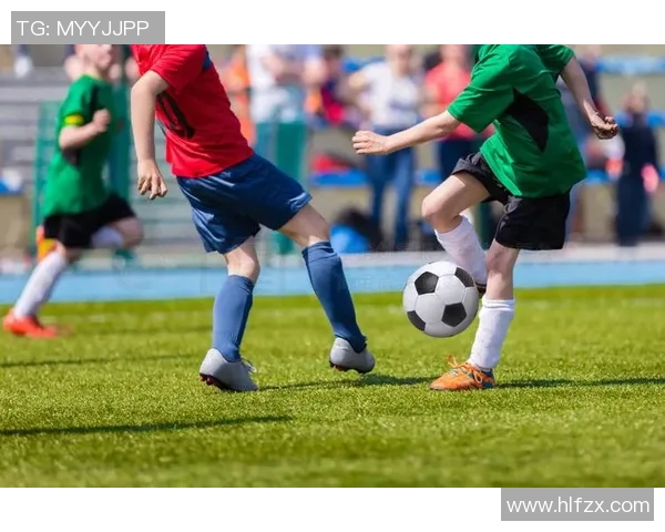 南部联合与阳光海岸的激烈对决揭示足球魅力与团队精神的完美结合 南部联合与阳光海岸的激烈对决揭示足球魅力与团队精神的完美结合