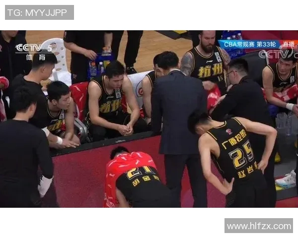 孙铭徽:从青涩新星到篮球场上的领军人物之路探索与成长 孙铭徽:从青涩新星到篮球场上的领军人物之路探索与成长