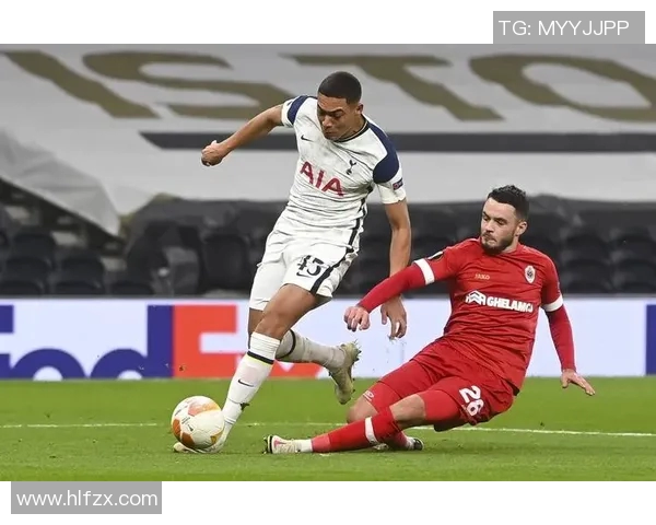 安特卫普与安的较量揭示足球战术与团队合作的重要性