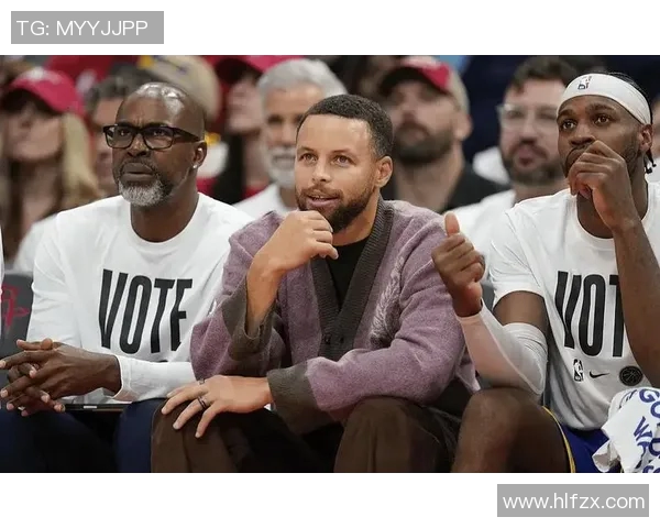 火箭队与勇士队激烈对决NBA篮球赛精彩瞬间回顾与分析 火箭队与勇士队激烈对决NBA篮球赛精彩瞬间回顾与分析