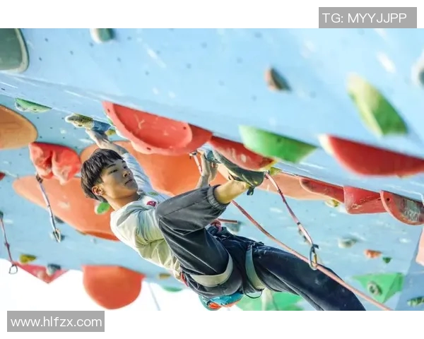 重庆攀岩队的包夹战术解析与实战应用研究 重庆攀岩队的包夹战术解析与实战应用研究