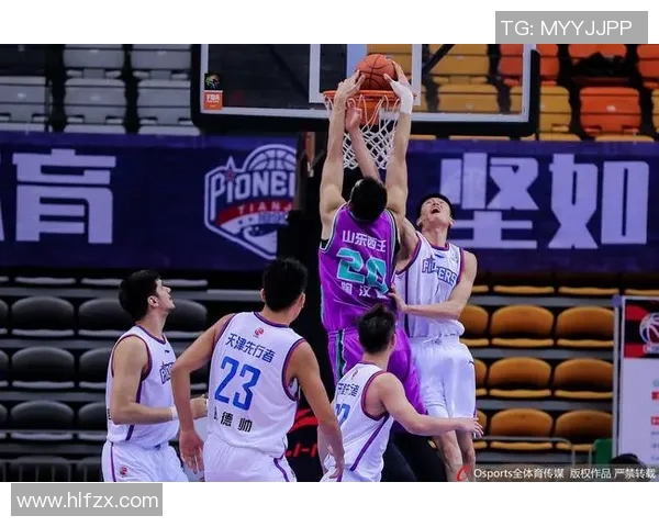 2016年CBA青岛队与佛山队激战回顾精彩瞬间与赛场亮点分析 2016年CBA青岛队与佛山队激战回顾精彩瞬间与赛场亮点分析